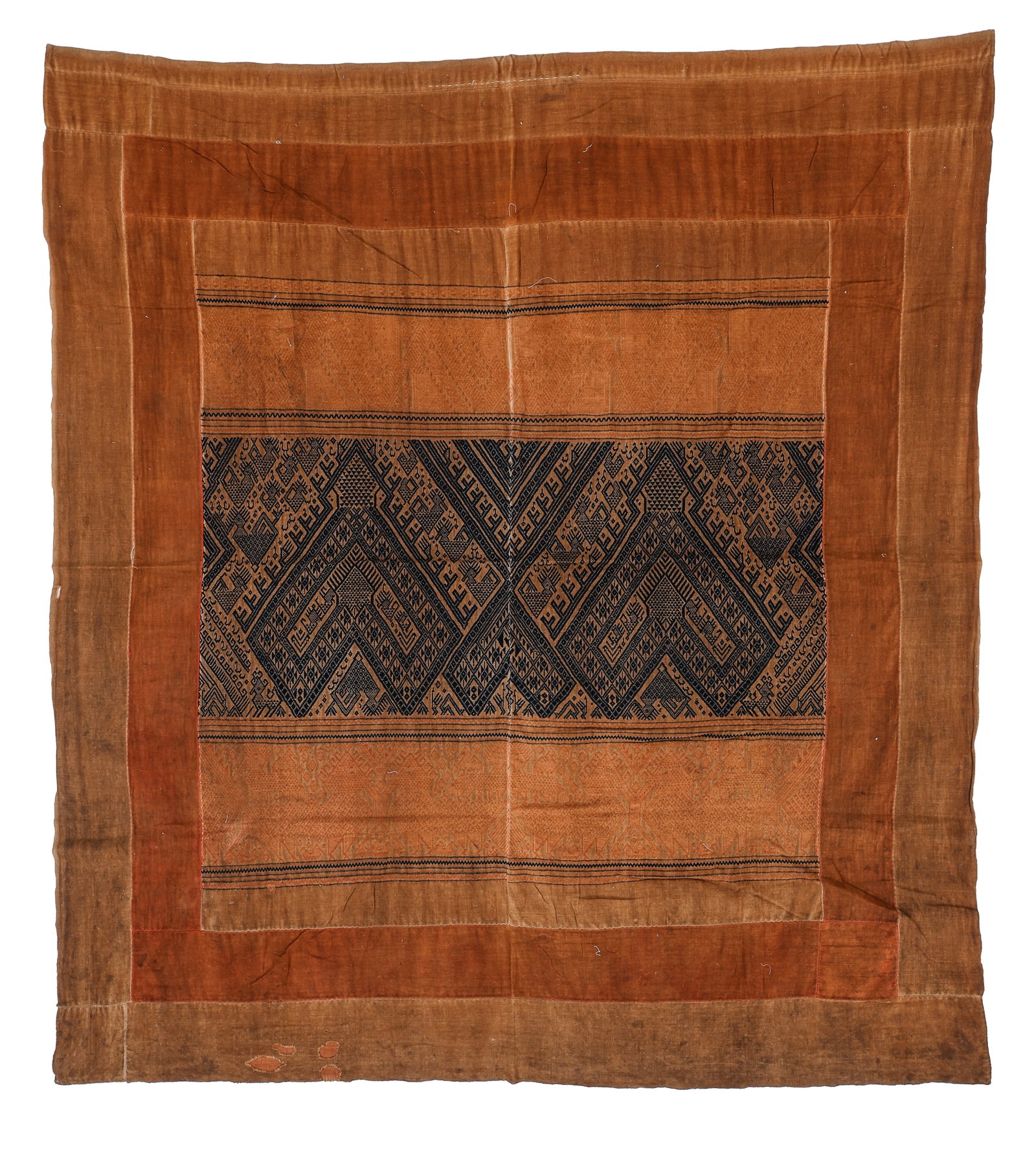 Rare Pha Hua Chang Elephant Head Cover, Laos, Early/Mid 20th C.: Rare Pha Hua Chang Elephant Head Cover, Laos, Early/Mid 20th C. Size: 5'5'' x 6'2'' (165 x 188 cm). Woven in cotton with supplementary weft weave.