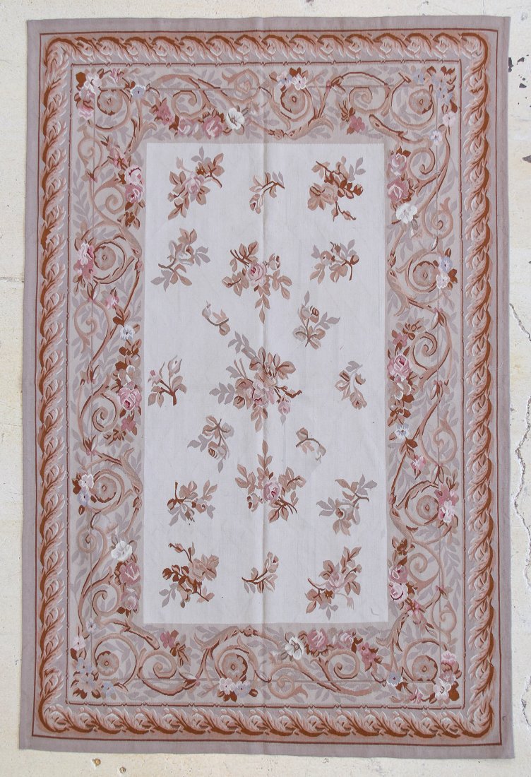 European Style Aubusson Carpet: 6' x 9': European Style Aubusson Carpet, wool. Size: 6' x 9'. Provenance: Michaelian & Kohlberg. Founded in 1921, Michaelian and Kohlberg has operated looms and designed carpets in virtually every traditional 