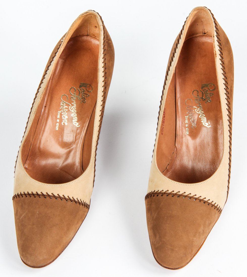 Vintage Rosina Ferragamo Schiavone Beige & Brown Shoes: Vintage Rosina Ferragamo Schiavone Beige & Brown Shoes. Size: 7.5.
