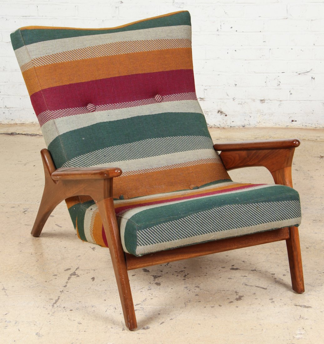 Danish Modern Teak Reclining Lounger: Danish modern teak reclining lounger. Size: 35" x 31" x 43" (88 x 78 x 108 cm). Kristina Barbara Johnson Estate, Princeton, New Jersey. A portion of auction proceeds to benefit the Arts Council of Pri