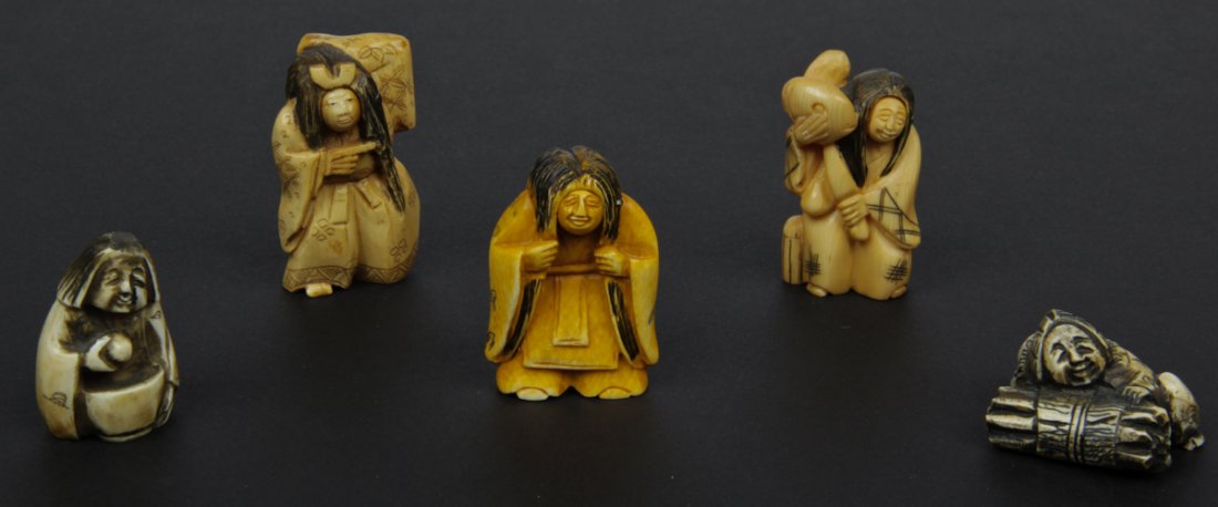5pc lot of Antique Japanese Ivory Netsukes: 5pc lot of Antique Japanese Ivory Netsukes. 3 are kinetic with rotating grimaces. Size: largest 2.25" (6 cm).