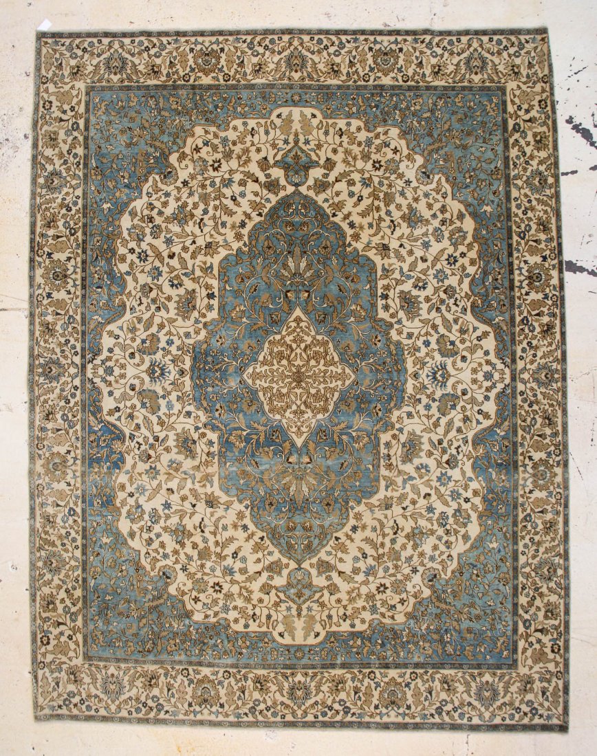 Tabriz Rug: 9'7" x 12'6": Tabriz Rug, India, 20th c, natural dyes. Size: 9'7" x 12'6" (292 x 381 cm).