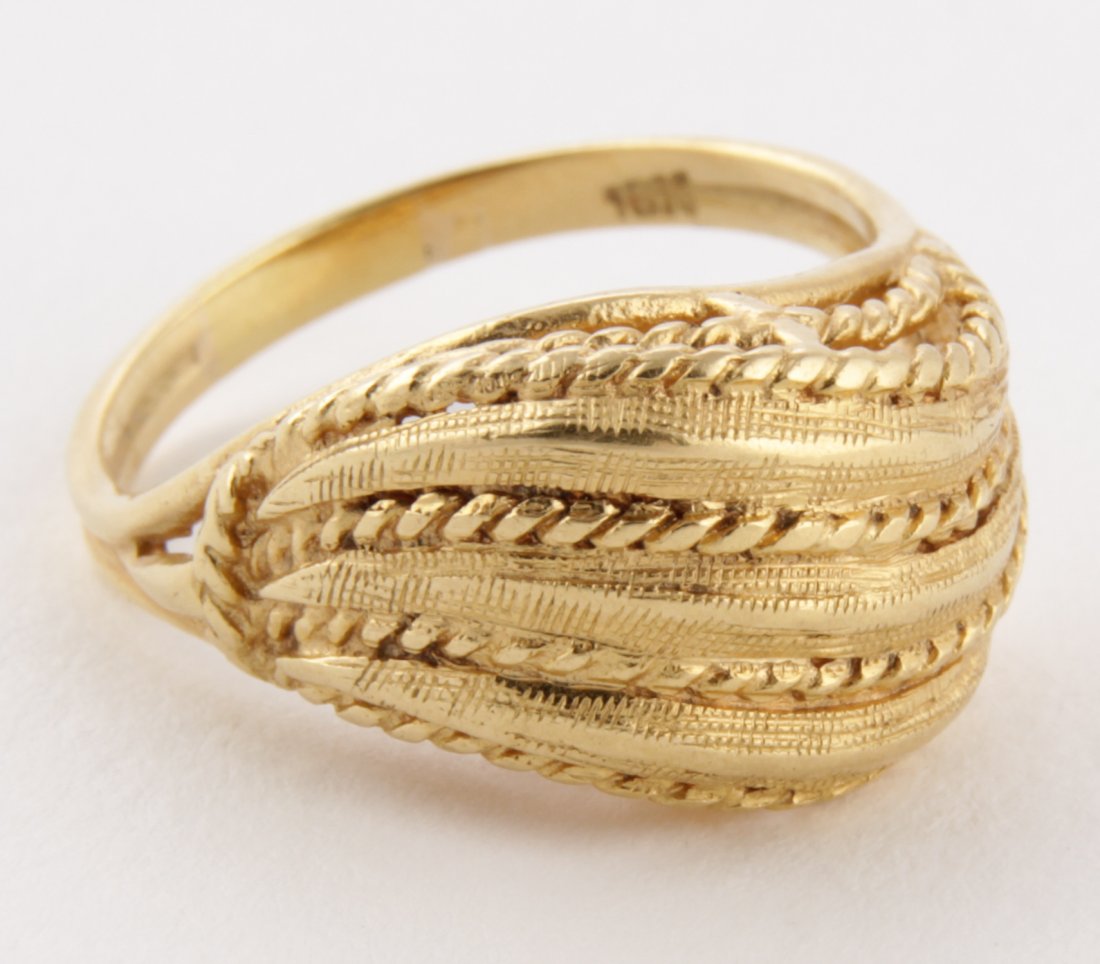 18K Gold Ring: Gold Ring marked 18K. Size 6.5. 0.14 ozt. Since 1937, the The Silver Shop of Princeton, NJ was located at 59 Palmer Square West.