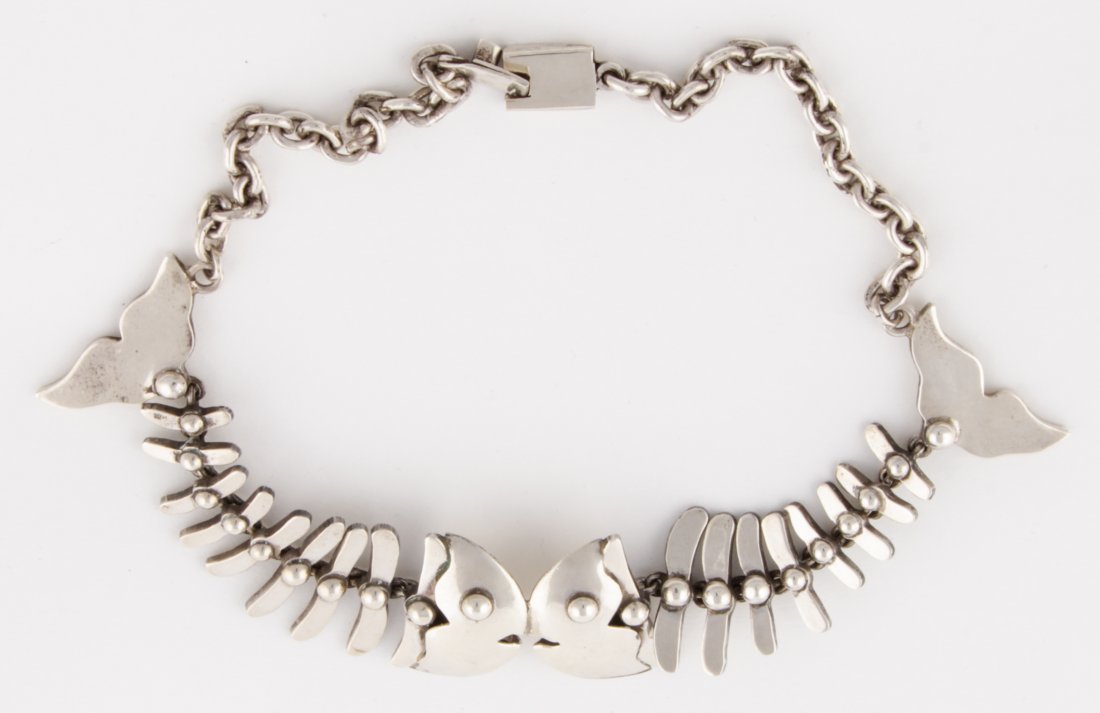 Heavy Mexican Silver "Fishbone" Necklace: Heavy Mexican Silver "Fishbone" Necklace. Marked Plata 925 Sterling. 17"L (43 cm) Handmade. 1940's. 111.7 g. Since 1937, the The Silver Shop of Princeton, NJ was located at 59 Palmer Square West.