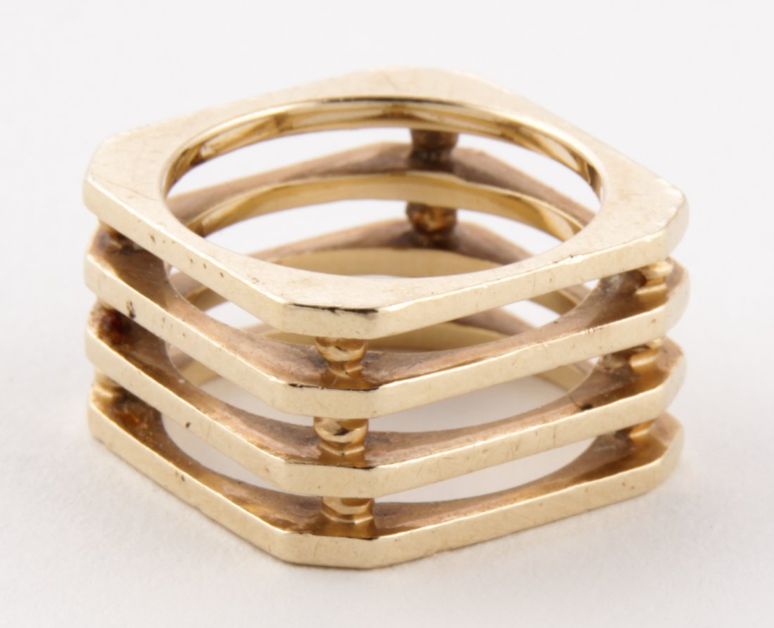 14K Gold Stack & Bead Ring: Gold Stack & Bead Ring marked 14K. Size 7. 0.35 ozt. Since 1937, the The Silver Shop of Princeton, NJ was located at 59 Palmer Square West.