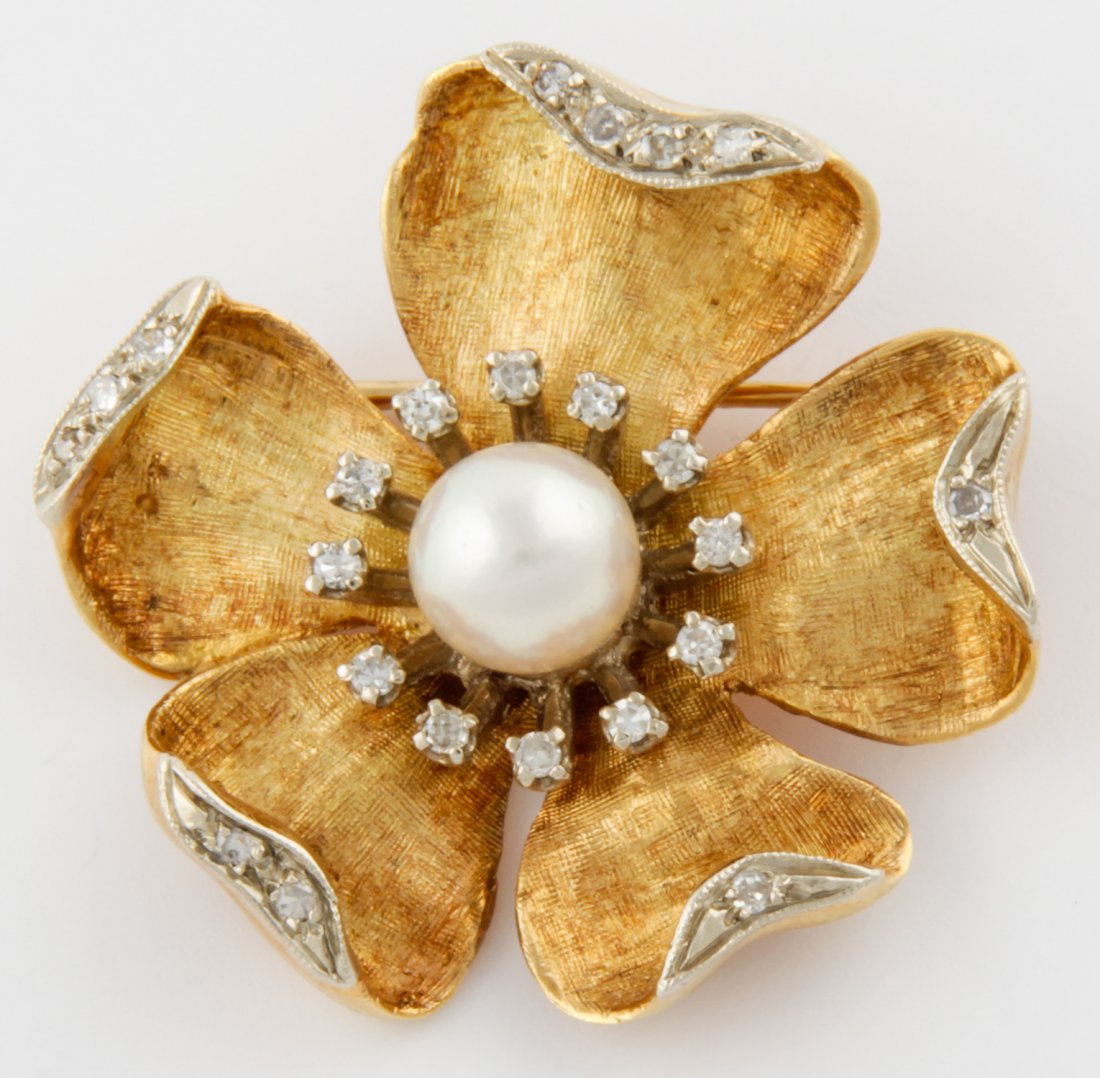 18K Gold, Diamond and Pearl Flower Brooch: Gold, Diamond and Pearl Flower Brooch. Amazing quality and style Pin or Pendant marked 18K MD Co. 1.25"D (3 cm). 10.9 g. Since 1937, the The Silver Shop of Princeton, NJ was located at 59 Palmer Squar
