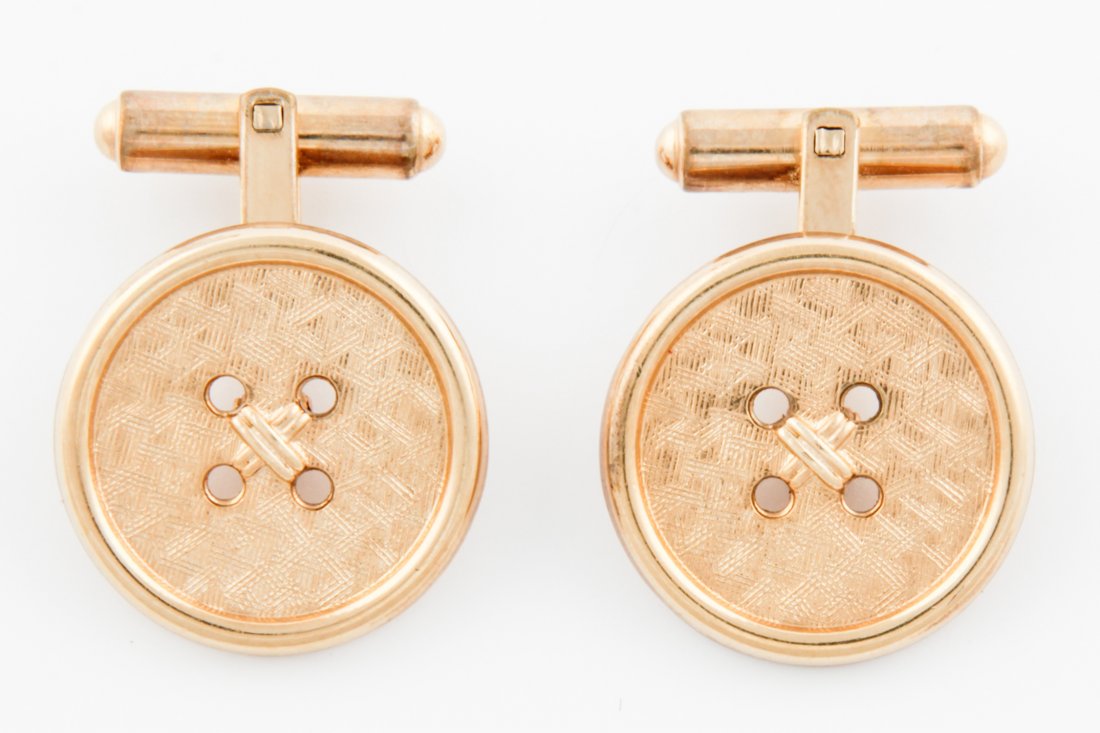 Gentleman's 14K Gold Cufflinks: Gentleman's Gold Cufflinks forming classic Buttons marked 14K. Size: 3/4"D, 2 cm (face). 9.6 g. Since 1937, the The Silver Shop of Princeton, NJ was located at 59 Palmer Square West.