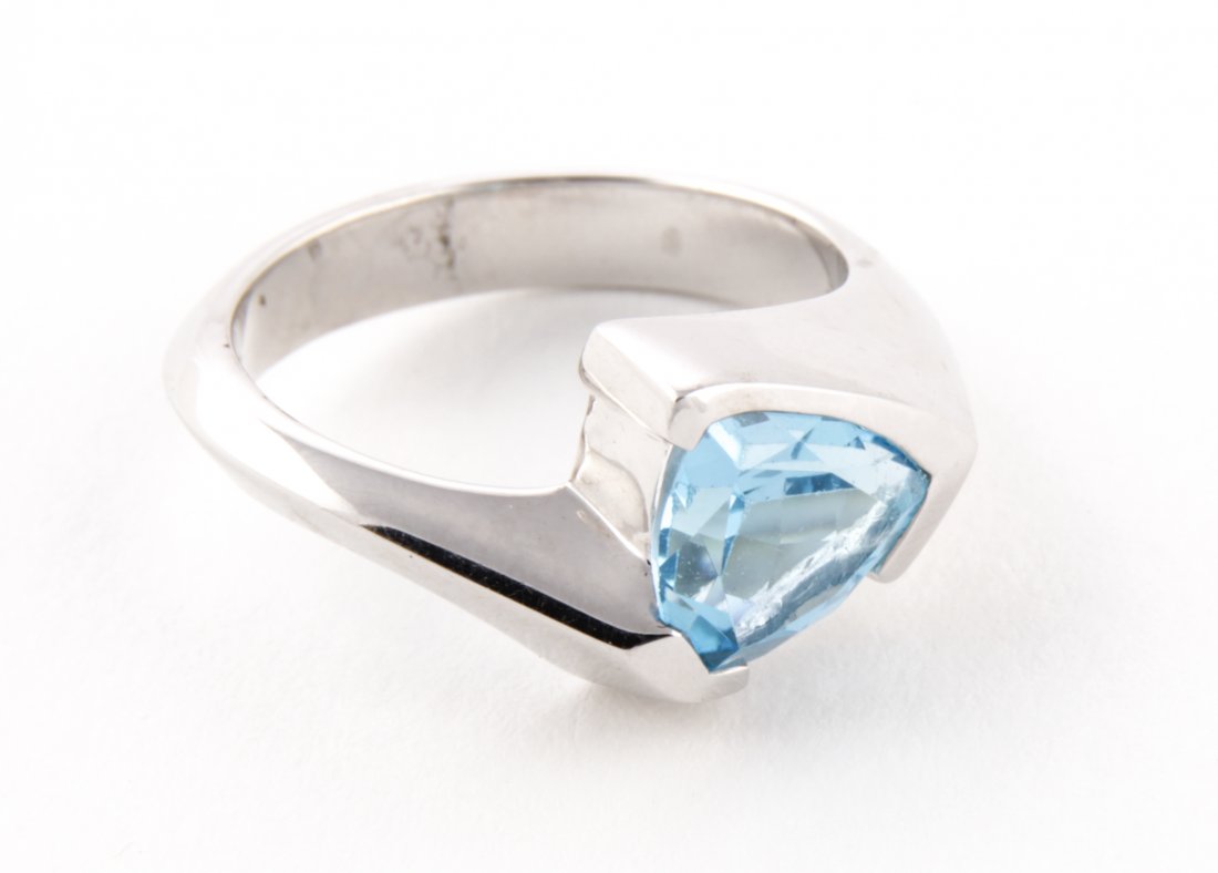 14K White Gold and Aquamarine Ring: White Gold and Aquamarine Ring marked 14K. Size 6. 0.21 ozt. Since 1937, the The Silver Shop of Princeton, NJ was located at 59 Palmer Square West.