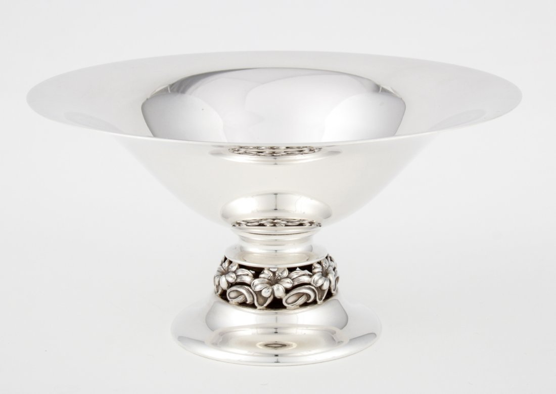 Mauser Sterling Silver Candy Dish: Mauser Silver Candy Dish, marked Sterling 1115. 7"D x 3.75"H (18 x 10 cm). Weight: 7.8 ozt. Since 1937, the The Silver Shop of Princeton, NJ was located at 59 Palmer Square West.