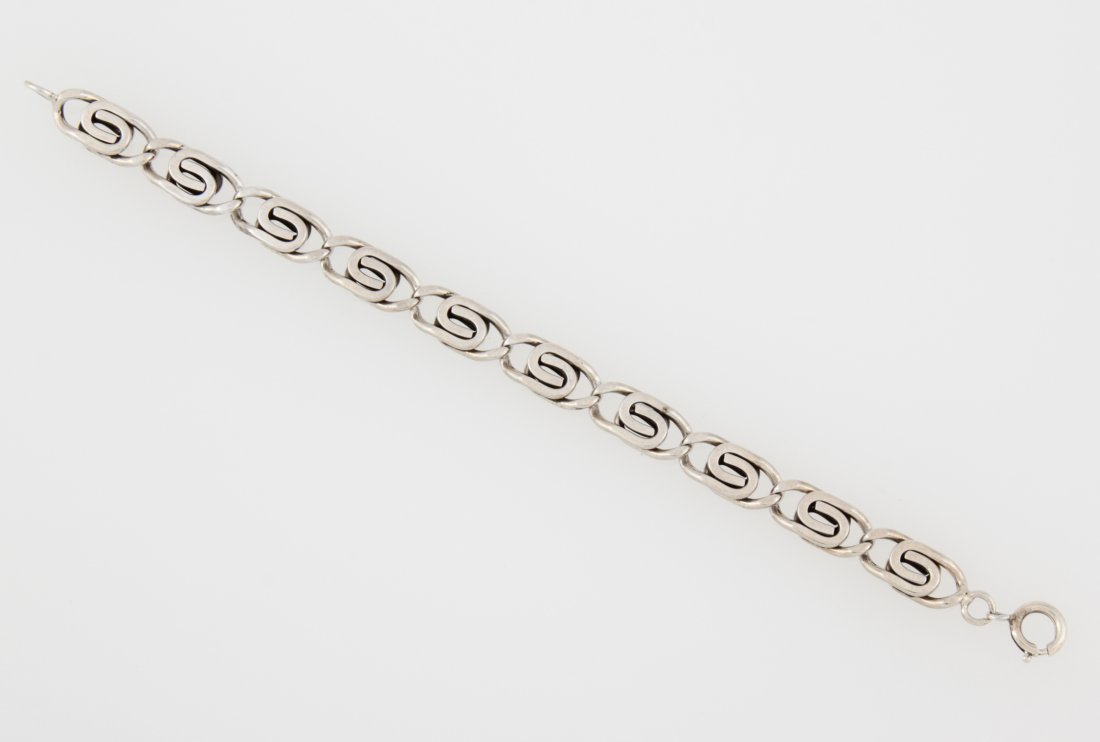 Vintage Handmade Silver Bracelet: Vintage Handmade Silver Bracelet unmarked. 7.25"L (18.5 cm). Weight: 21.1 g. Since 1937, the The Silver Shop of Princeton, NJ was located at 59 Palmer Square West.