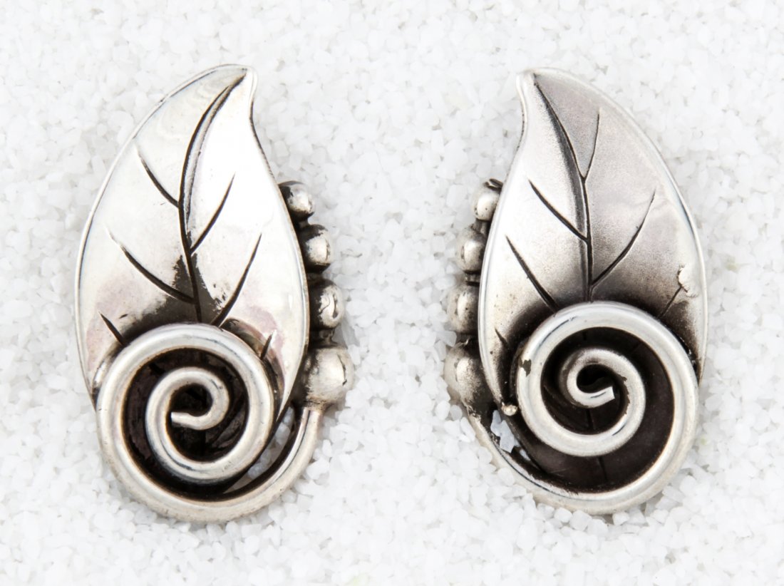 LaPaglia Silver Earrings marked Sterling 220. Converted: LaPaglia Silver Earrings marked Sterling 220. Converted to Posts. 1"L (3 cm). Weight: 7.9 g. Since 1937, the The Silver Shop of Princeton, NJ was located at 59 Palmer Square West.
