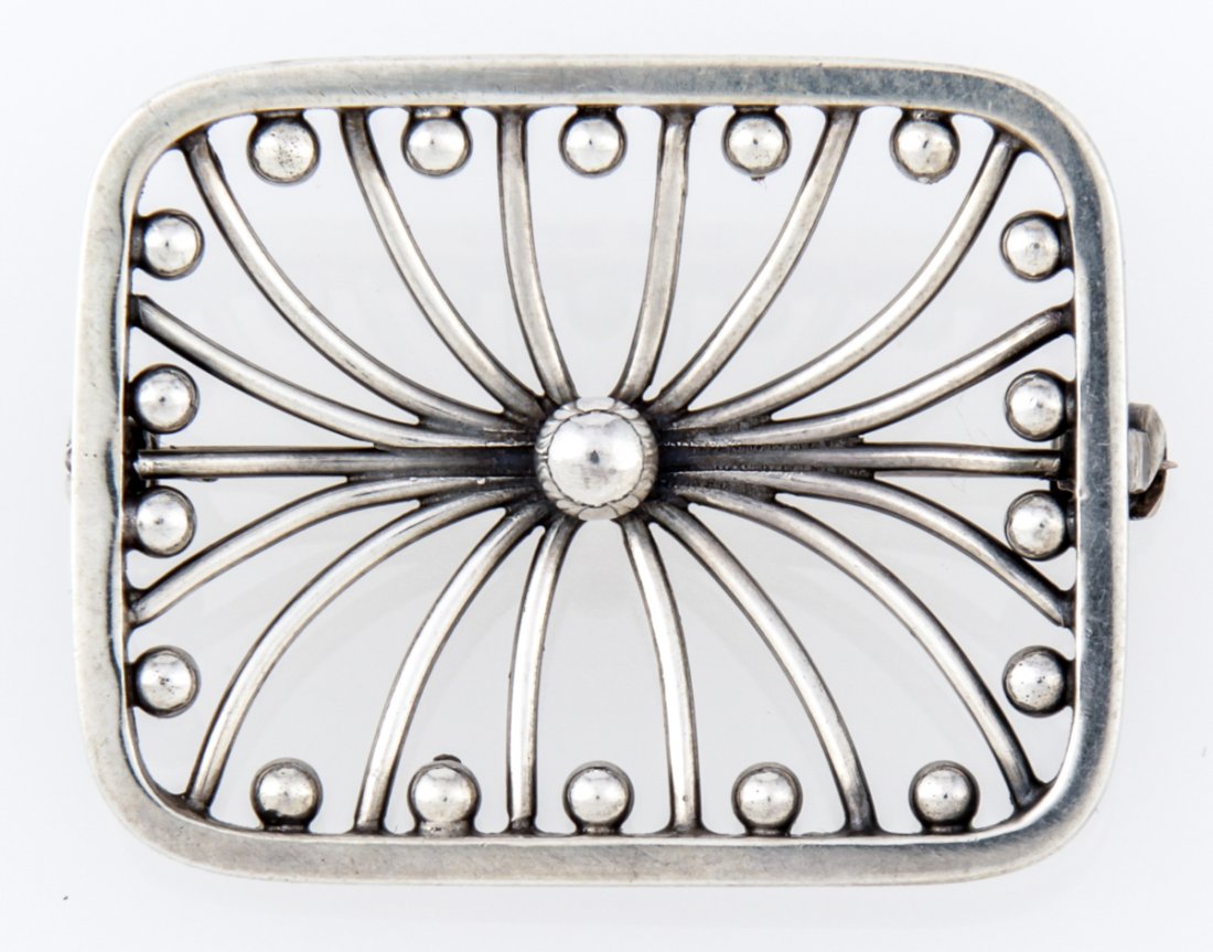 Hans Hansen Sterling Silver Brooch Marked HaH 925S: Hans Hansen Sterling Silver Brooch marked HaH 925S Denmark. 1.5" (4 cm). Weight: 9.3 g.