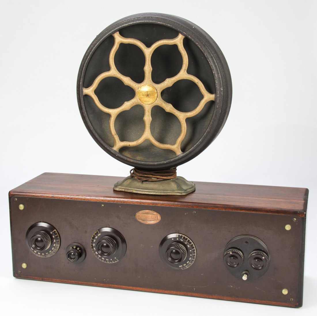 Antique Atwater Kent Radio and Speaker: Antique Atwater Kent radio and speaker. Size: Radio 8.5" x 26" x 9" (22 x 66 x 23 cm), Speaker 15" x 13" x 5" (38 x 33 x 13 cm).