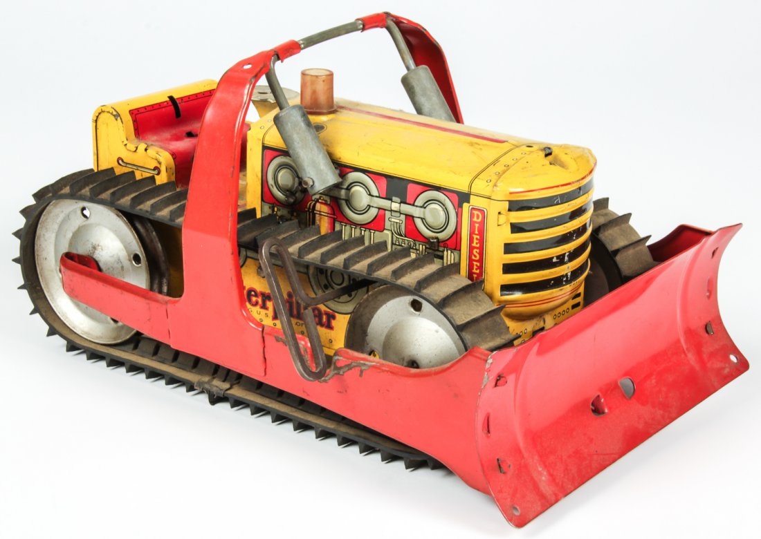 Marx Windup Caterpillar Dozer: Marx Windup Caterpillar Dozer. Size: 6" x 7" x 11" (15 x 18 x 28 cm).