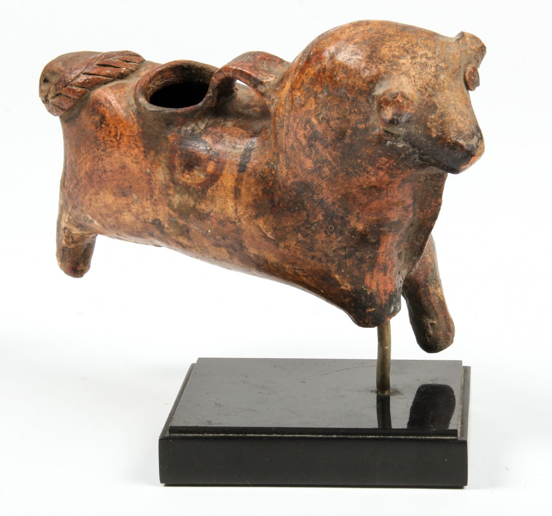 Pre Colombian Cow Form Pottery Vessel: Pre Colombian Cow Form Pottery Vessel. Size: 6" x 7.5" x 2.5" (15 x 19 x 6.5 cm). New Jersey Estate.