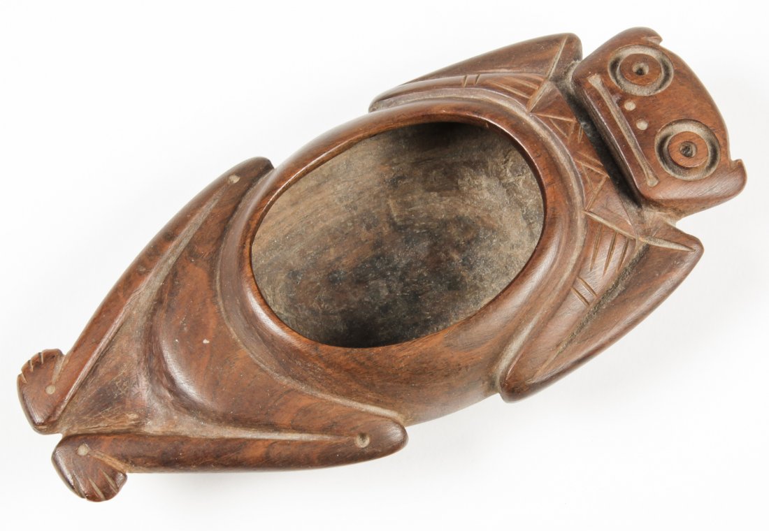 Inuit Carved Wood Grease Bowl: Inuit Carved Wood Grease Bowl. Size: 2" x 8.5" x 4" (5 x 21 x 10 cm).