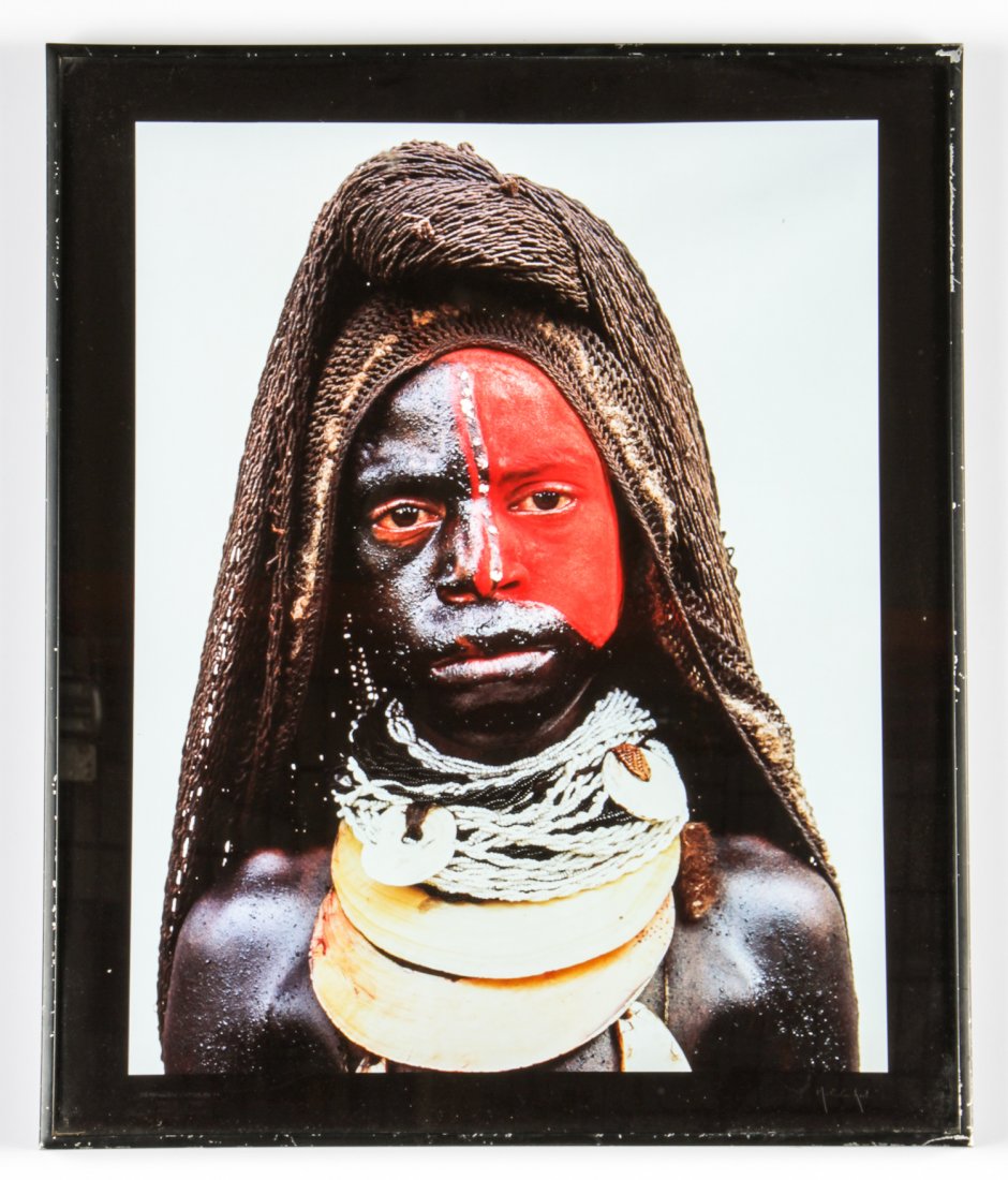 Malcolm Kirk (American, 20th c.) African Mendi Girl: Malcolm Kirk (American, 20th c.) African Mendi Girl, Unjamap village, Southern Highlands, signed color photograph. New Jersey Estate. Size: 24.5" x 20.5", 62 x 52 cm (frame).