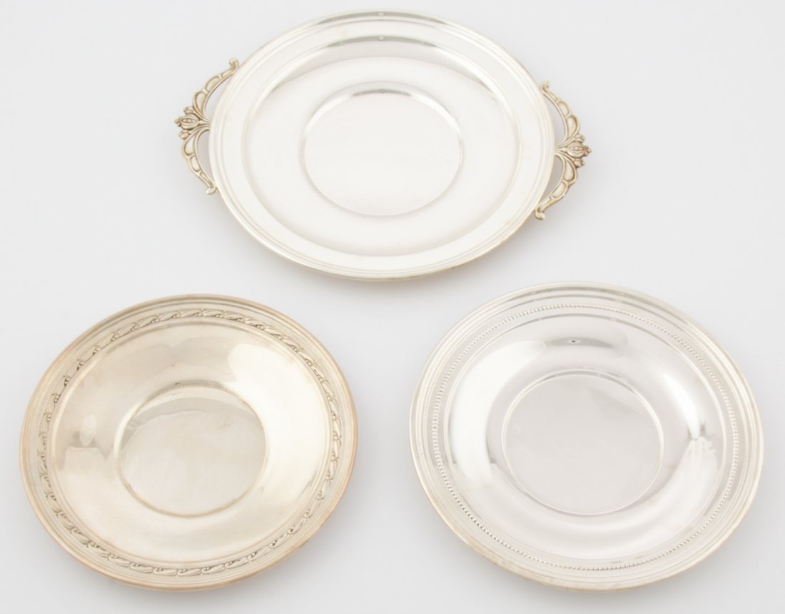 Group of 3 Randahl Silver Platters: Group of 3 Randahl Silver Platters, each marked sterling. Ranging in size from 9" x 9" (23 x 23 cm) to 12.75" x 10.5" (32 x 27 cm). Weight: 28 ozt.