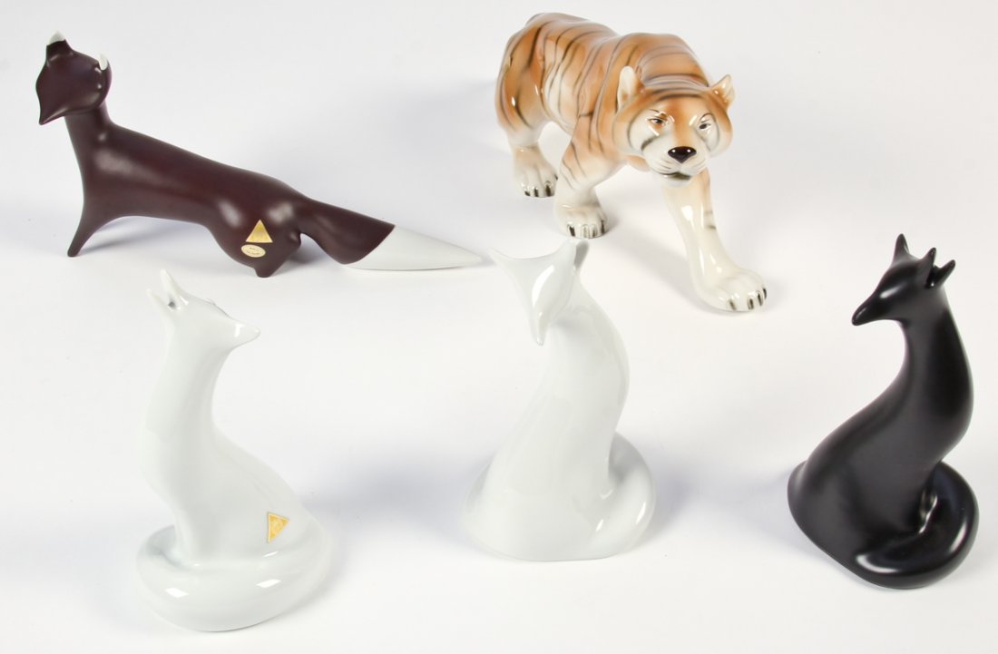 5 pc Royal Dux Bohemian Porcelain Animals: 5 pc Royal Dux Bohemian Porcelain Animals. Ranging in size from 7.5" x 4" x 3" (19 x 10 x 8 cm) to 7" x 14.5" x 4" (18 x 37 x 10 cm).