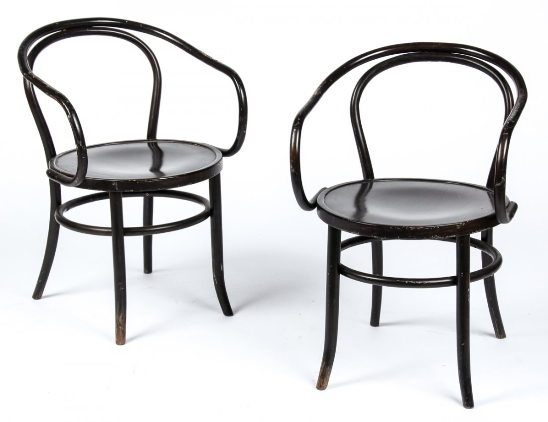 Pair Thonet Style Bentwood Cafe Chairs: Pair Thonet Style Bentwood Cafe Chairs. Plank seats.Size: 31.75" x 21.5" x 20", 81 x 55 x 51 cm (each). Prov: Estate of Sharon Simonaire, NYC.