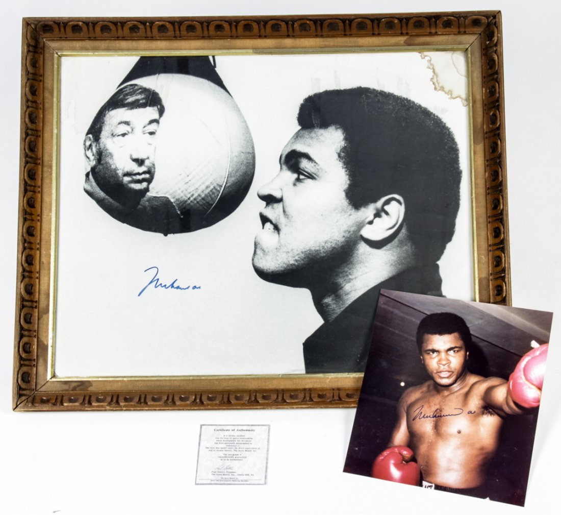 Muhammad Ali signed Poster and Photograph: Muhammad Ali signed Poster and Photograph (photo with certificate). Size: larger 15" x 19.5" sight (39 x 50 cm).