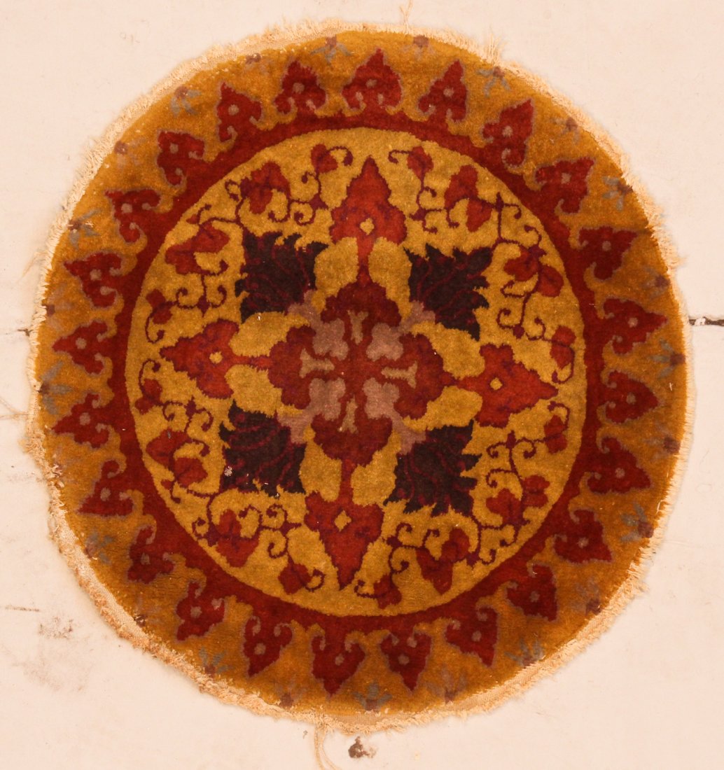 Semi-Antique Chinese Circular Rug: 2' x 2' (61 x 61 cm) (1 of 5)