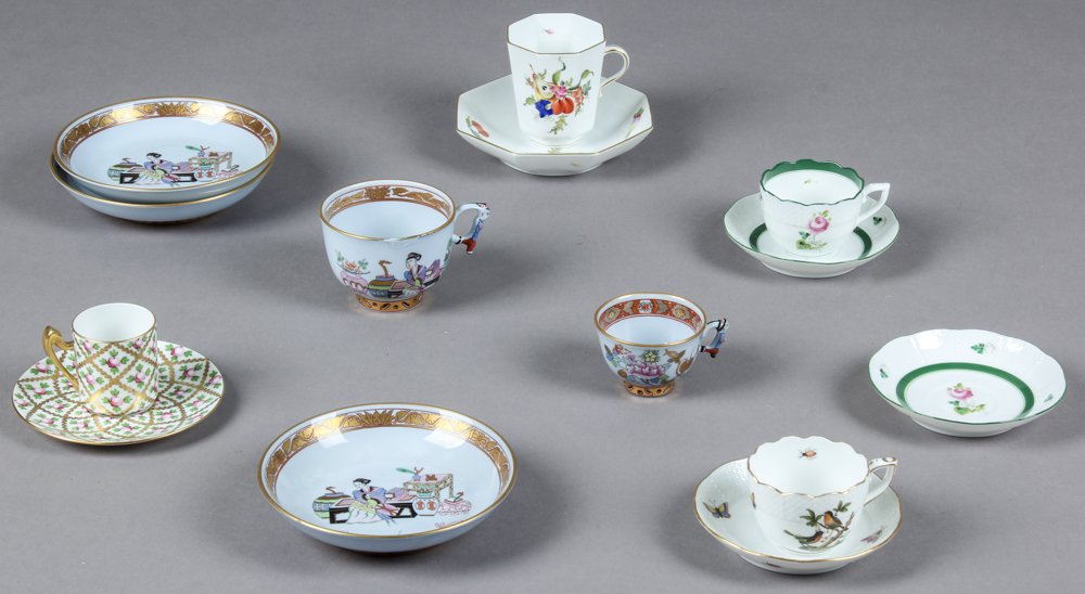 14 pc Herand Hungary Handpainted Porcelain Suite: 14 pc Herand Hungary Handpainted Porcelain Suite. Largest measures 5.75"D (15 cm). Provenance: Estate of Eileen Ford, Tewksbury, New Jersey.