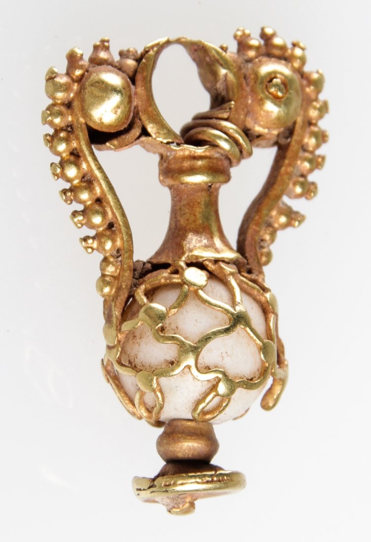 Bactrian 22K Gold / Pearl Pendant, II c. B.C.E. (1 of 4)