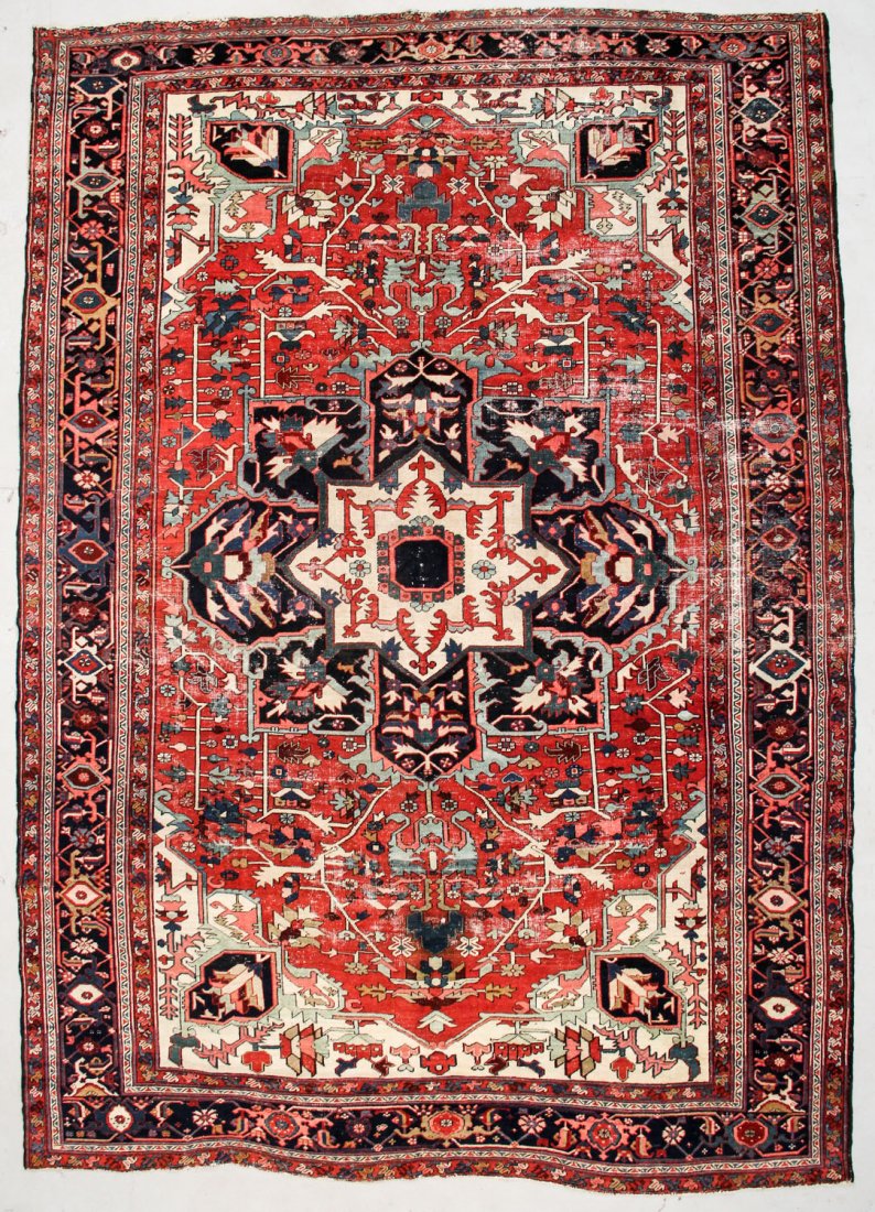 Antique Heriz Rug: 9'10" x 13'10" (300 x 422 cm) (1 of 4)