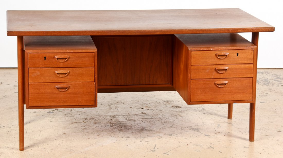 Kai Kristiansen Danish Modern Teak Desk: Kai Kristiansen Danish Modern Teak Desk. Bearing Illums Bolighus plaque. With key. Size: 28.5" x 60" x 30.5" (72 x152 x 77 cm). Gladwyne, Pa. estate.