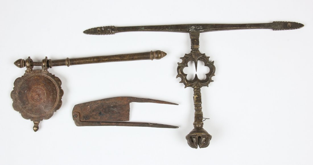 3 Metal Artifacts (1 of 2)