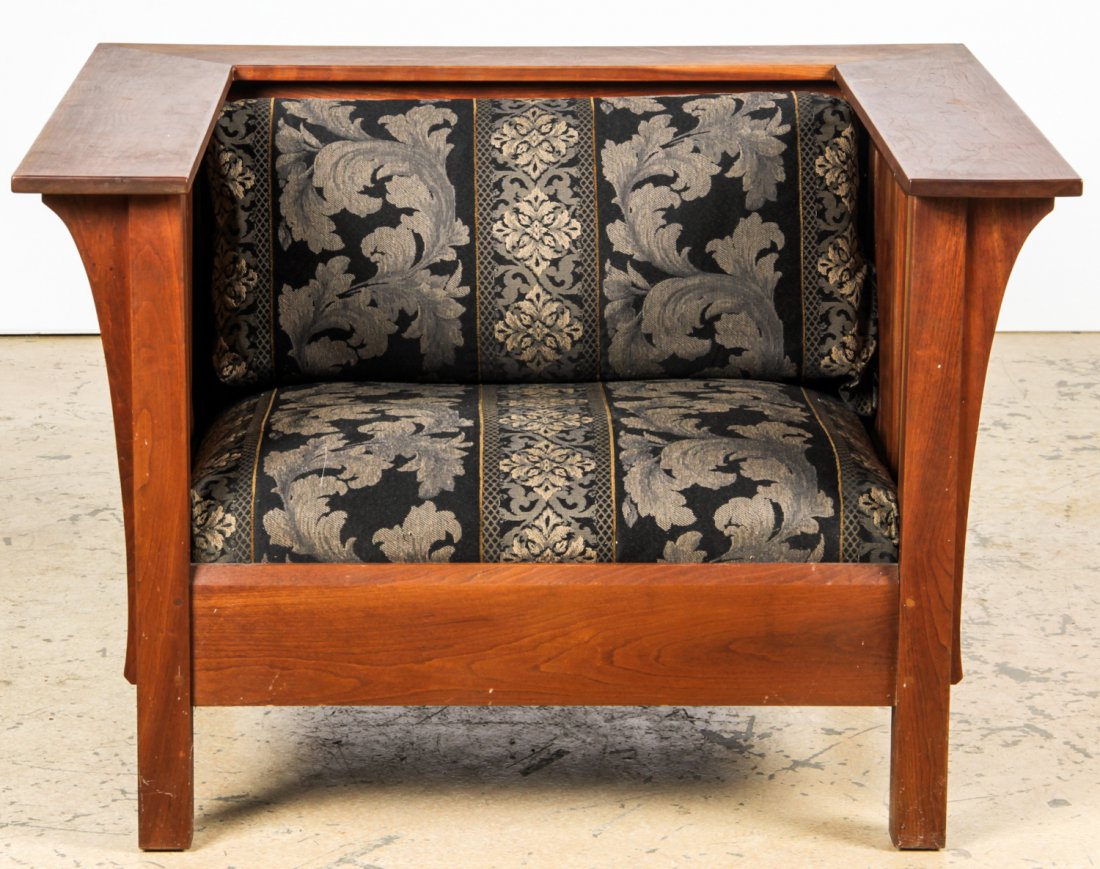 Stickley Audi Prairie Armchair: Stickley Audi Prairie Armchair. Size: 29.25" x 42.75" x 37.5" (74 x 109 x 95 cm). Provenance: Suburban Philadelphia Estate.
