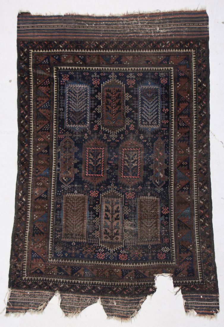 Antique Balouch Rug: 4'4" x 6'9" (132 x 206 cm) (1 of 6)