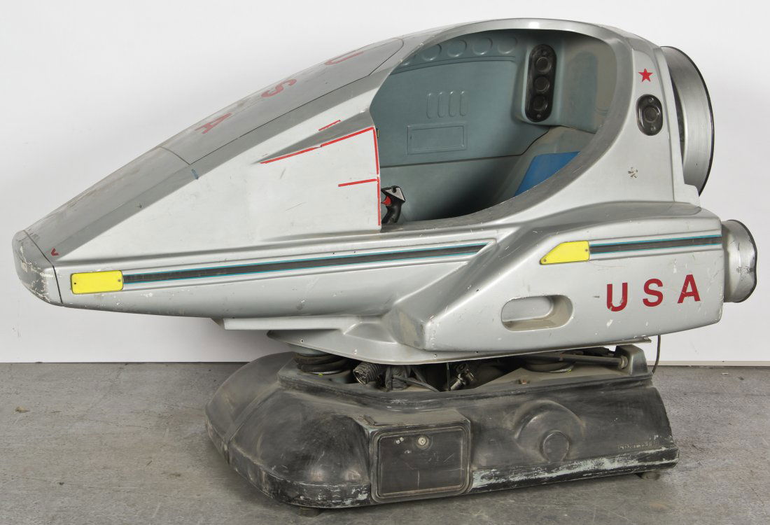 Vintage Rocket Simulator Amusement Ride (1 of 10)