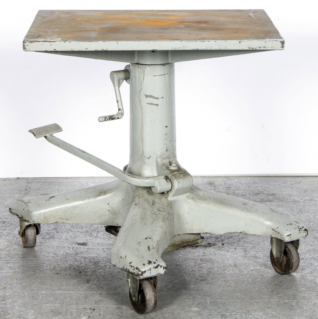 Industrial Design Lift Table (1 of 5)