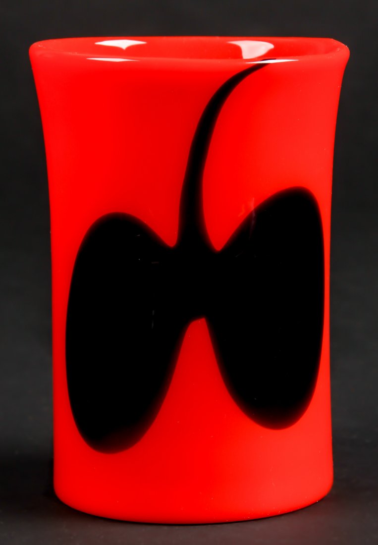 Heikki Orvola Glass Vase, Finland: Heikki Orvola Glass Vase, Finland. Size: 5" x 3.5" x 3.5" (13 x 9 x 9 cm).