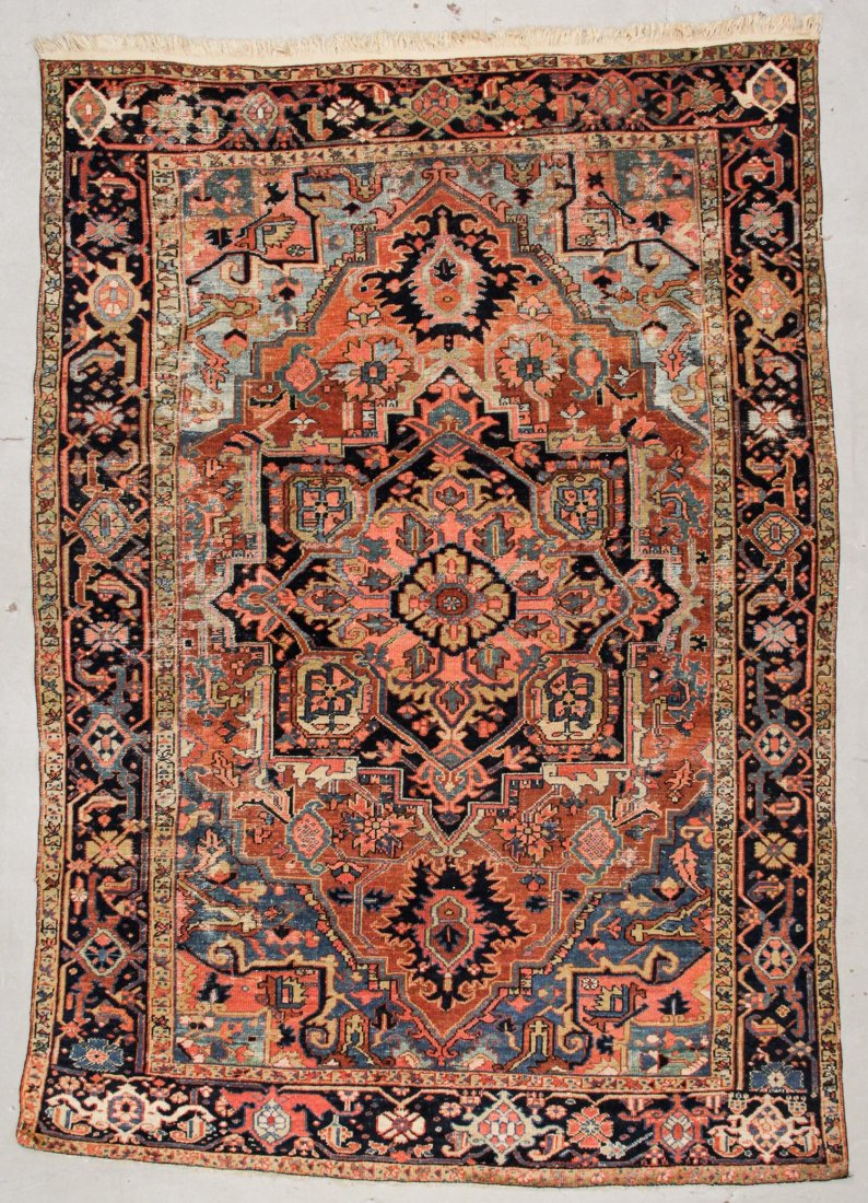 Antique Heriz Rug: 8'2" x 11'1" (249 x 338 cm): Antique Heriz Rug: 8'2" x 11'1" (249 x 338 cm), Persia, early 20th c.