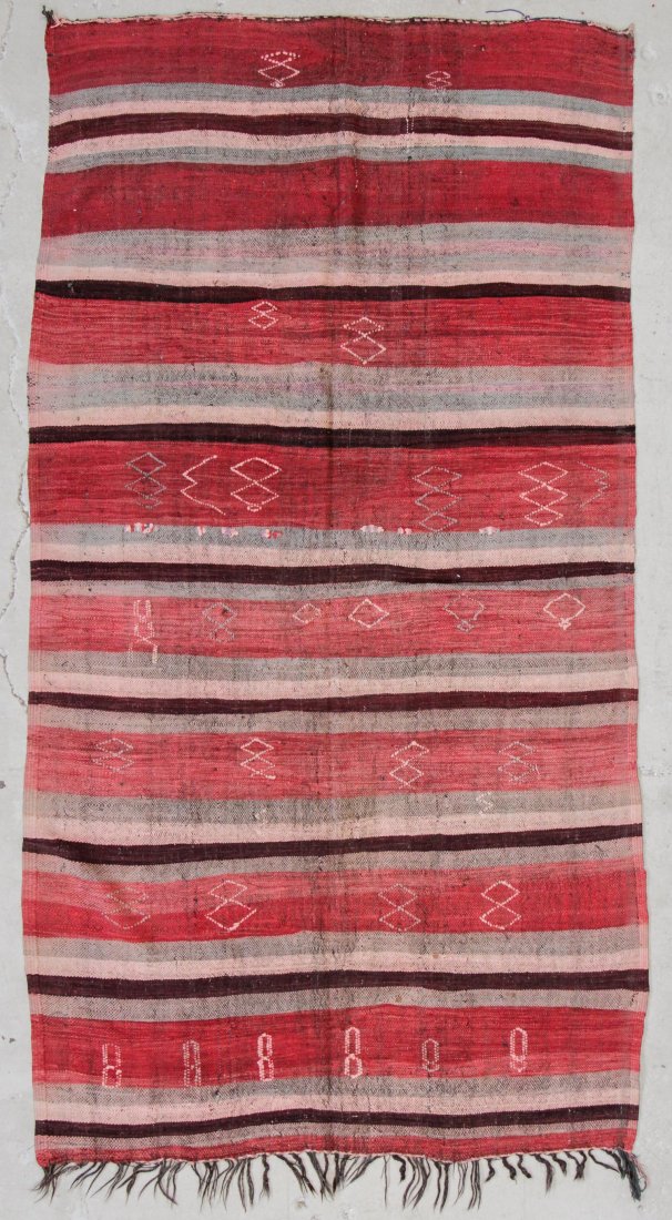 Vintage Moroccan Kilim: 5'3" x 9'7" (160 x 292 cm): Vintage Moroccan Kilim: 5'3" x 9'7" (160 x 292 cm), mid/late 20th c. Weight: 10 lbs.