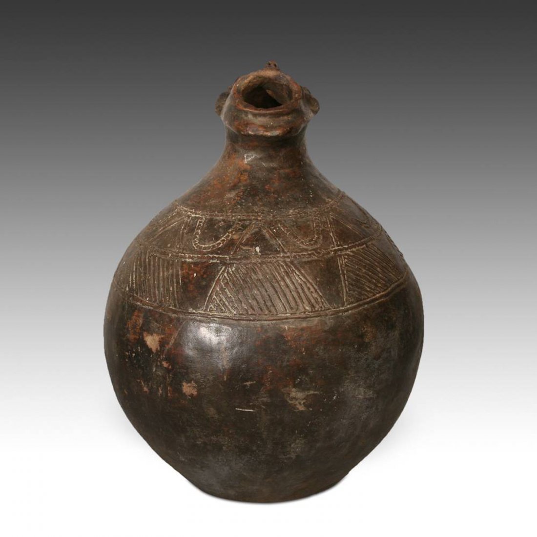 Luba Anthropomorphic Vessel (1 of 6)