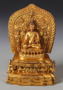 Fine Antique Sino Tibetan Bronze Gilt Buddha: Fine Antique Sino Tibetan Bronze Gilt Seated Buddha. Size: 9" x 6" x 4" (23 x 15 x 10 cm).