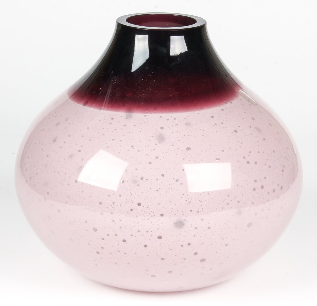 Alfredo Barbini Murano Glass Vessel: Alfredo Barbini Murano Glass Vessel. Size: 12" x 13" x 12" (30 x 33 x 33 cm).