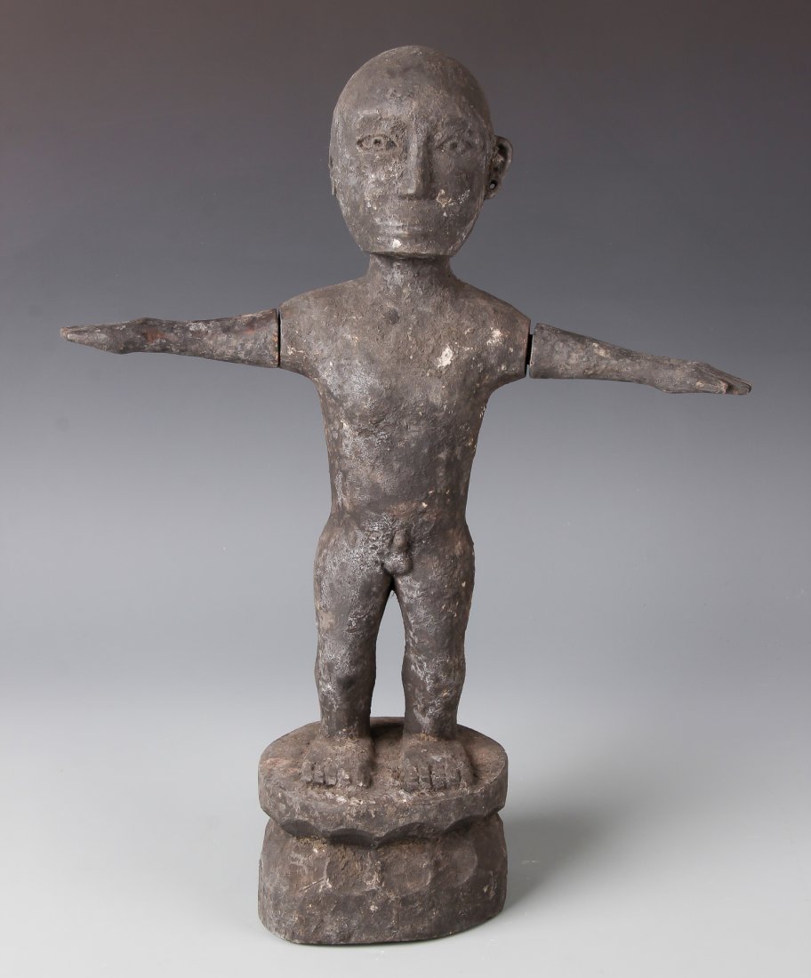 Luzon Dancing Bulul Figure (1 of 2)