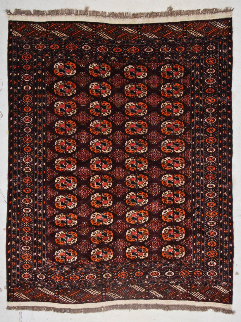 Semi-Antique Tekke Rug: 4'7'' x 5'9'' (140 x 175 cm) (1 of 6)