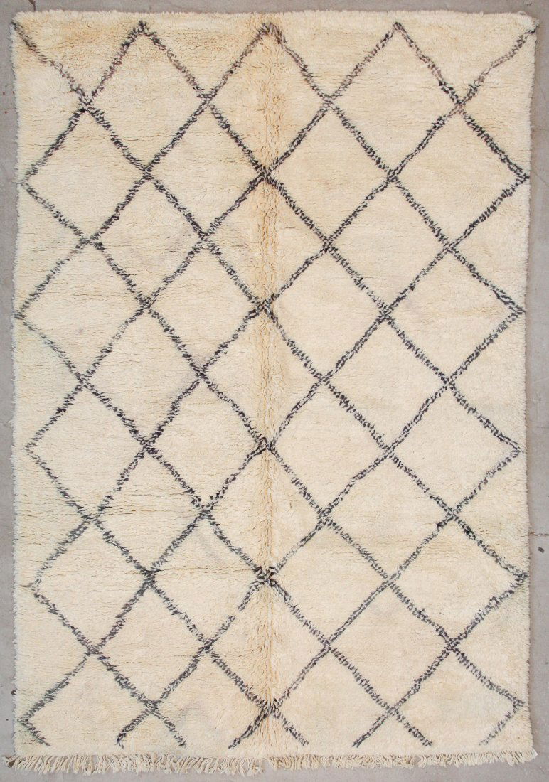 Vintage Beni Ourain Rug: 6'8" x 9'10" (203 x 300 cm) (1 of 5)