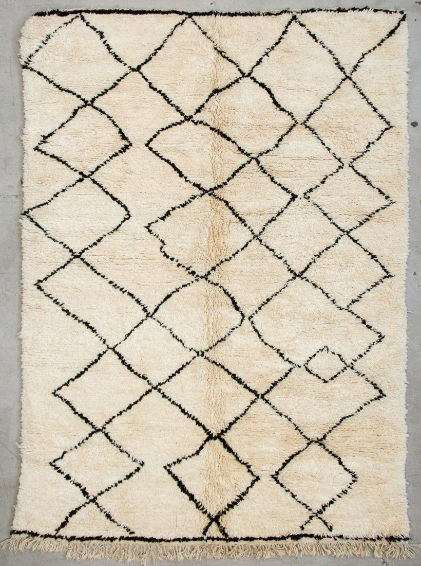 Vintage Beni Ourain Rug: 7'1" x 9'11" (216 x 303 cm) (1 of 5)