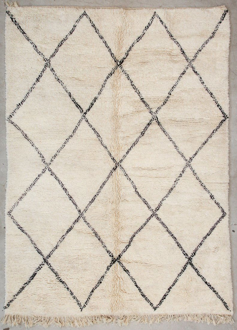 Vintage Beni Ourain Rug: 7'5" x 9'4" (226 x 285 cm) (1 of 5)