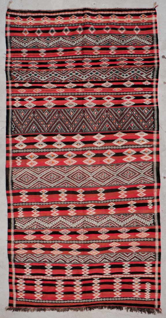 Vintage Moroccan Kilim: 5'6" x 10'10" (167 x 330 cm) (1 of 4)