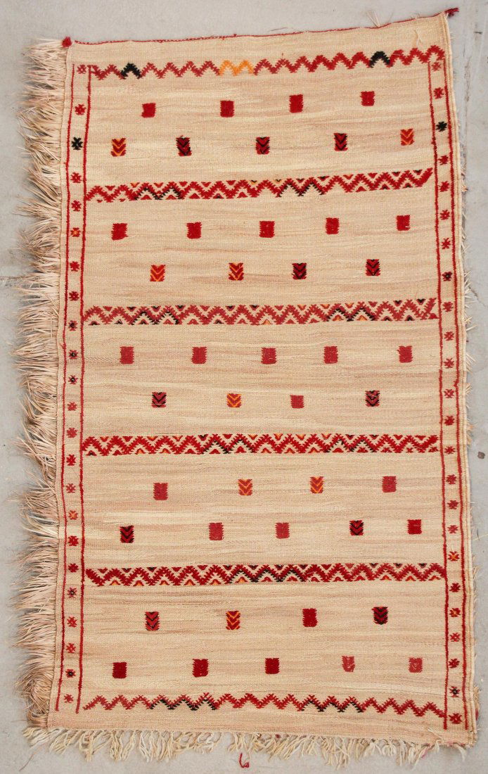 Middle Atlas Moroccan Rug: 4'6" x 7'8" (138 x 233 cm) (1 of 5)