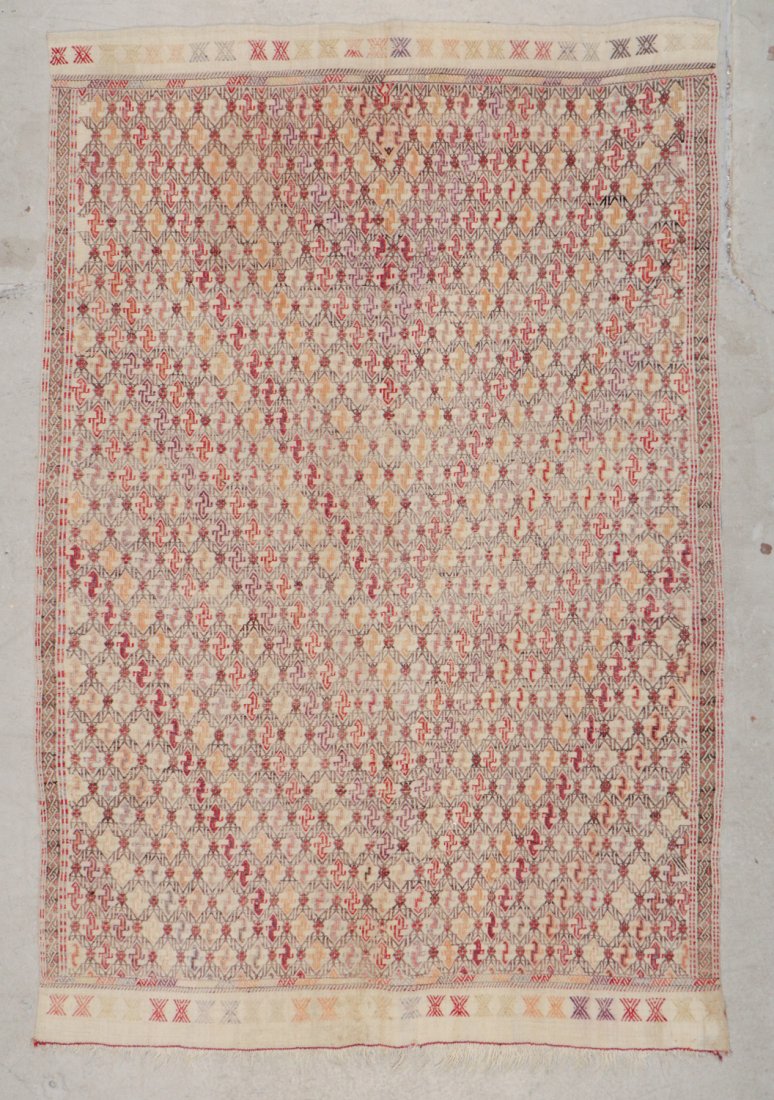 Semi-Antique Turkish Djidjim/Kilim: 4'9'' x 7'0'' (145: Semi-Antique Turkish Djidjim/Kilim, Turkey: 4'9'' x 7'0'' (145 x 213 cm).
