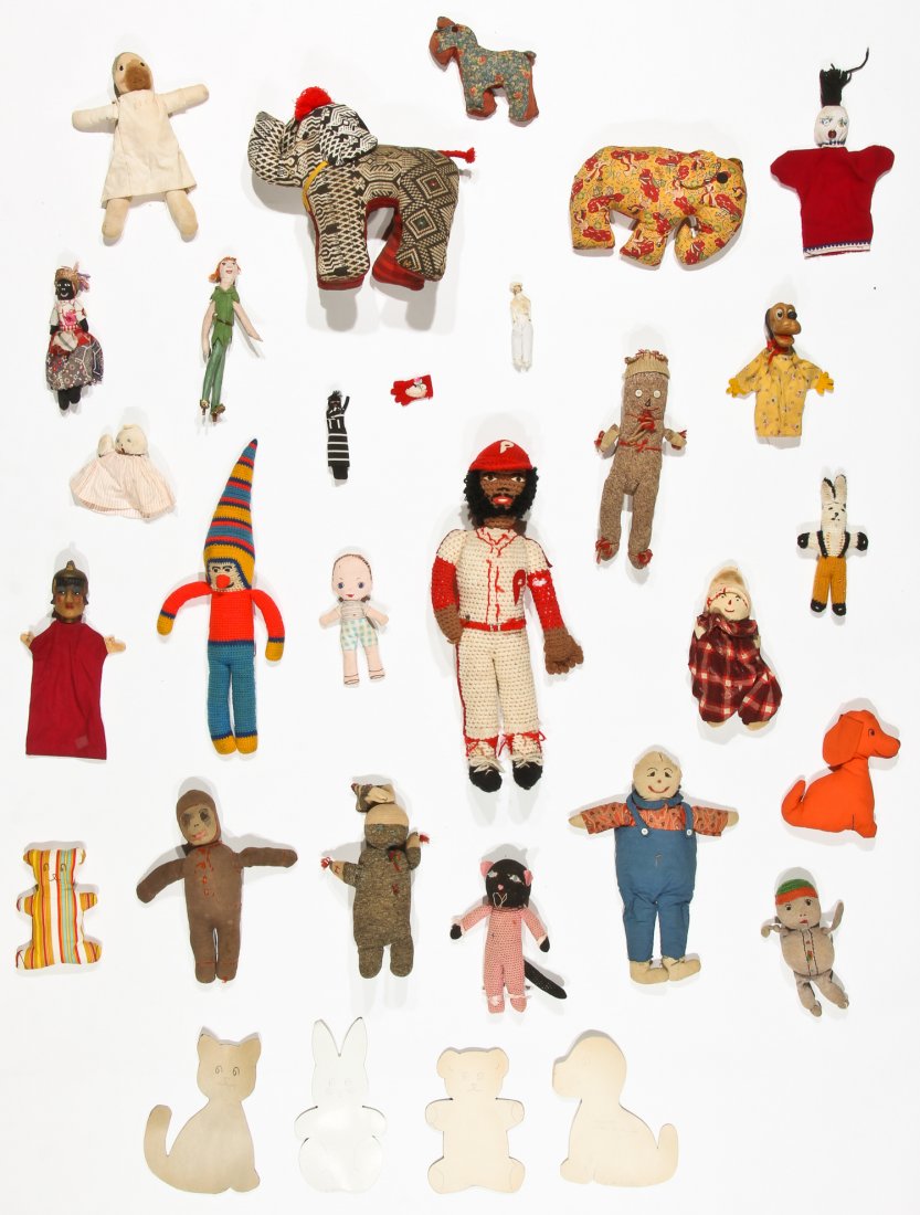 American Folk Art Textile Dolls: American Folk Art Textile Dolls. Large lot of vintage/antique Americana sock and other textile dolls/toys/monkeys/puppets including crochet doll of Phillies baseball player. Various Sizes. Ex. Collect